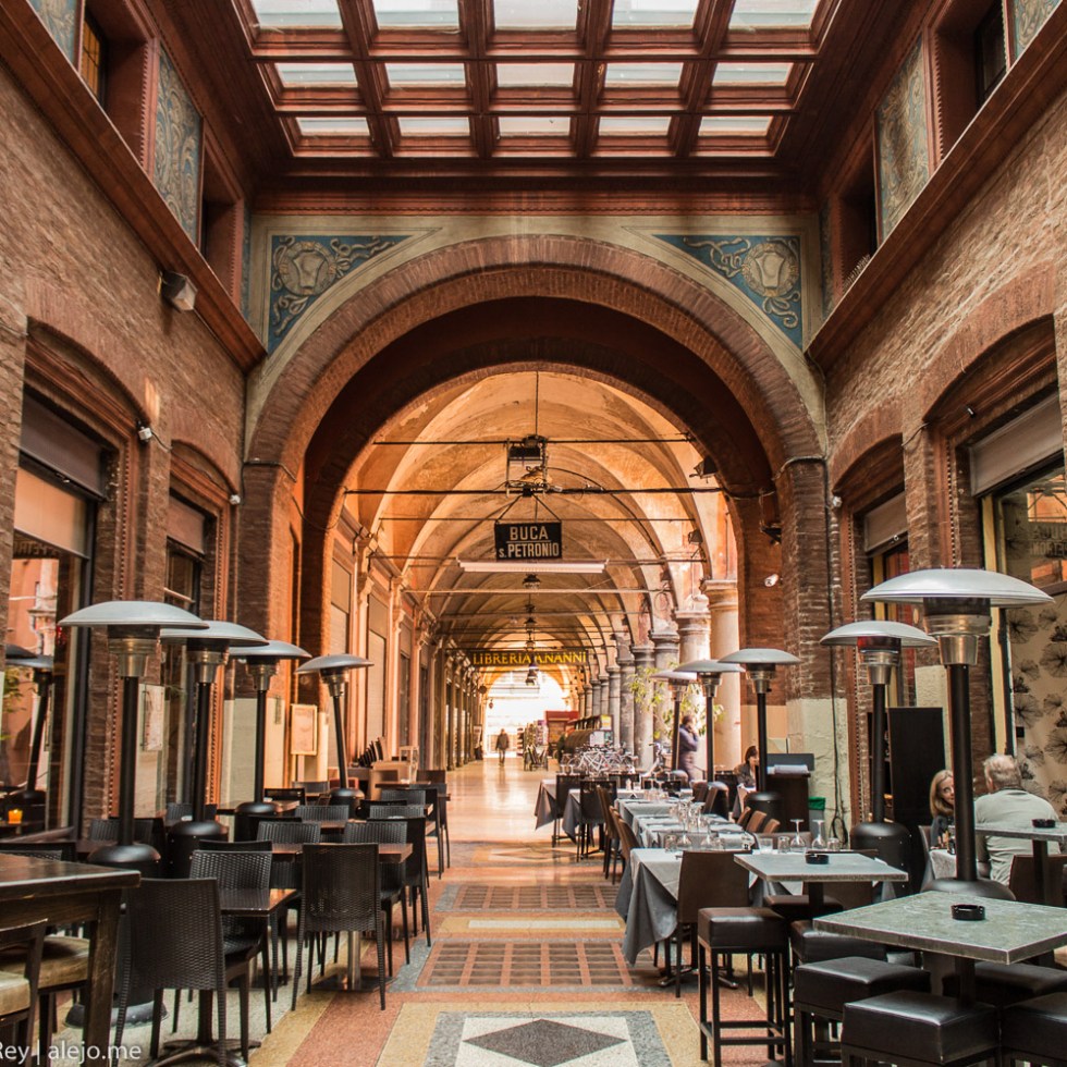 bologna-strade-centro-buca-san-petronio